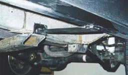 Front mount at transfer 
case crossmember